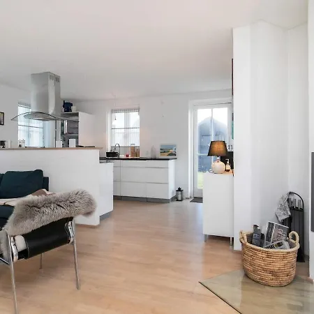 8 Person In L Kken Holiday home *