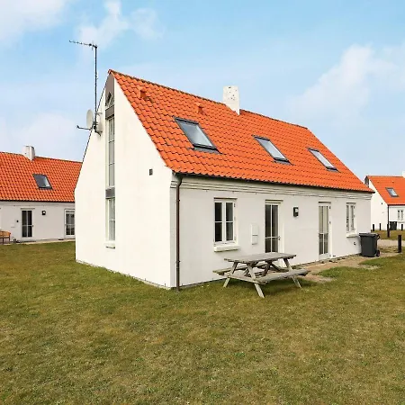 8 Person In L Kken Norre Lyngby